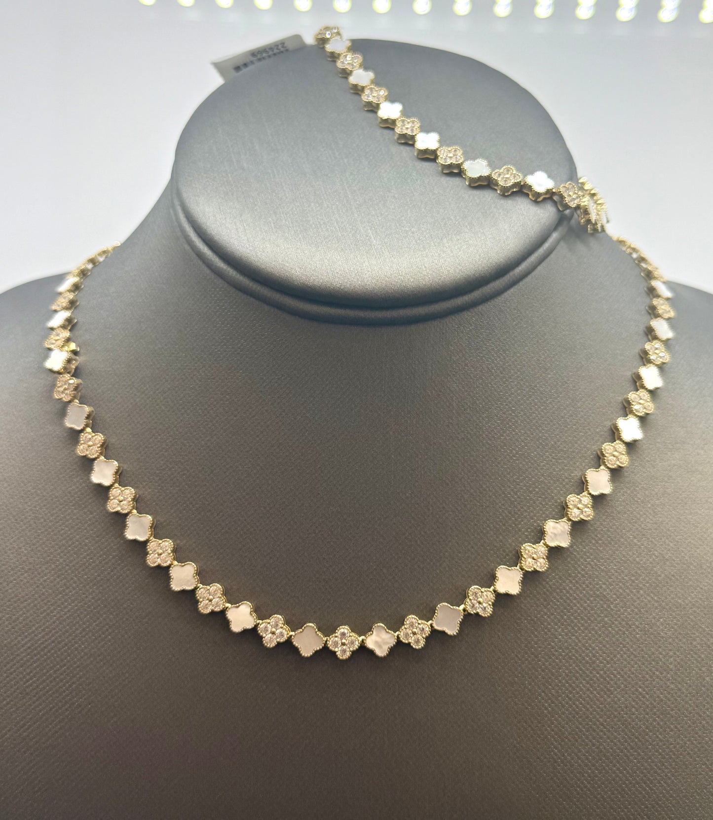 Necklace set with bracelet 10k